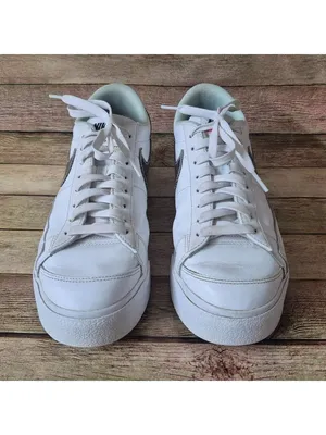 Nike Blazer Low Platform Womens 10 White Metallic Silver Iridescent DQ7654-100 thumbnail 2