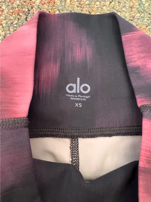 Alo Yoga Shorts thumbnail 2