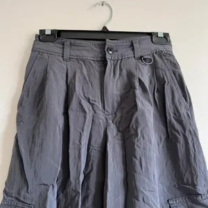 Madewell the petite harlow wide-leg cargo pant size 00P gray viscose thumbnail 5