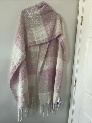 NWT Old Navy Pink Ivory Plaid Oversized Blanket Scarf Winter Cozy Fringe Preppy thumbnail 6