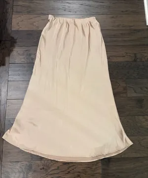 New With Tags Wishlist Beige Satin Slip Skirt Sz M thumbnail 1