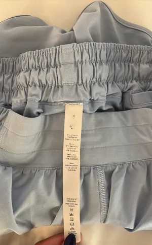 Lululemon Hotty Hot Short 2.5” thumbnail 5