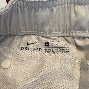 Nike Dri Fit Women's Light Tan Shorts M thumbnail 5