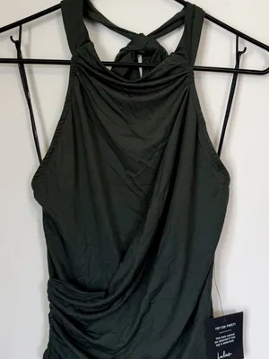 NWT Lulus Cute Inspiration Dark Green Sleeveless Halter Top - Size: Extra Small thumbnail 4