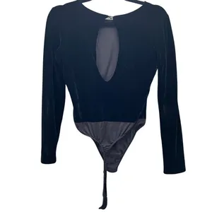 Victoria's Secret Velour Bodysuit‎ Large thumbnail 4