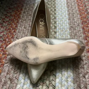 Calvin Klein Kirstin Gold 3 inch heels size 7 thumbnail 4
