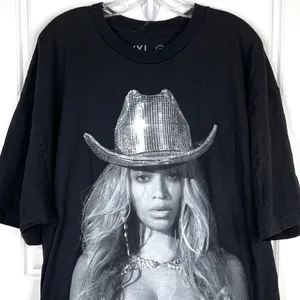 NWOT BEYONCE Authentic Renaissance World Tour Cowboy Hat Merch Tee Tshirt M thumbnail 2