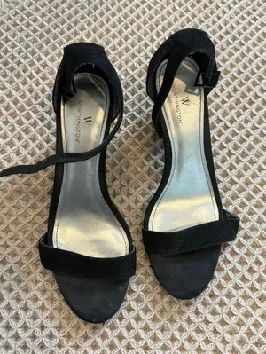 black heels Size 8 thumbnail 1