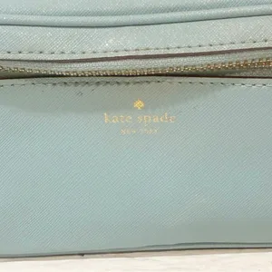 Kate Spade Light Blue Full Zip Vanity Makeup Tote Bag Kit thumbnail 2