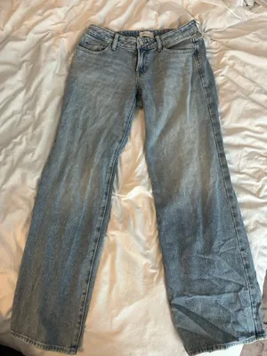 PacSun Low-Rise Jeans thumbnail 1