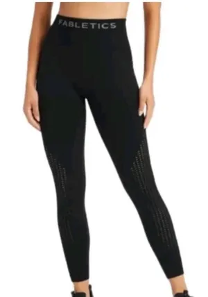 NWOT Fabletics Black Sync High Waist Seamless 7/8 Leggings Stretch Pants thumbnail 1