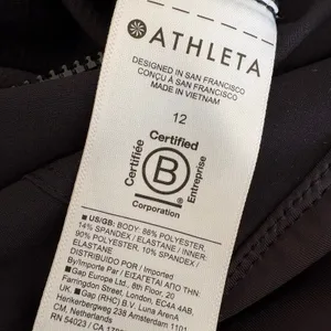 Athleta Dress Venture Out 12 Black Athletic Hiking Zip Front Built-in Shorts thumbnail 13