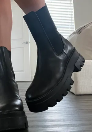 Gianni Bini Boots thumbnail 2