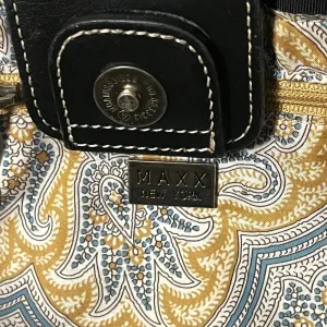 FINAL PRIce MAXX Black Nylon & Leather Tote / Shoulder Handbag thumbnail 6