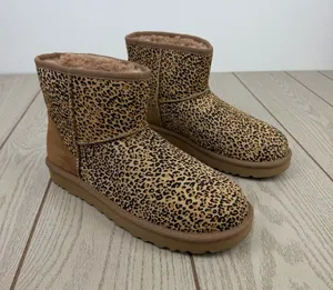 UGG Womens Classic Mini Speckles Boots US10 Chestnut w/ Black $170 thumbnail 1