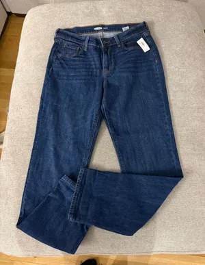 NWT Old Navy Boyfriend Jeans thumbnail 1