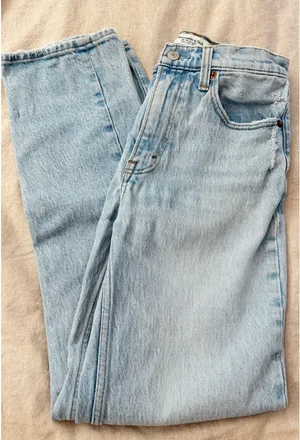 Abercrombie 90s Ultra High-Rise Straight Jeans thumbnail 1