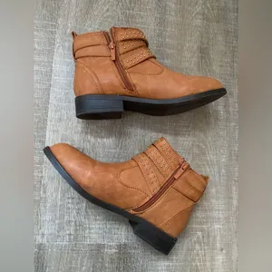 Tan Low Ankle Boots Vegan Faux Leather Women's 6.5 Studs Buckle Western Boho thumbnail 8