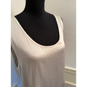 PJ Harlow "Jackie" Satin High-Low Cami Tank Top Silk Blend Quiet Luxury Layer thumbnail 2