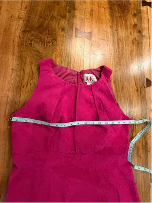 R&K Originals Hot Pink Floral Jacquard Sheath Dress Sz 10 Pleated Neck Cocktail thumbnail 7