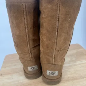 UGG Brown Suede Boots with Shearling Lining thumbnail 4