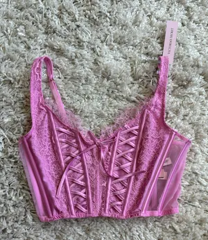 Corset thumbnail 1