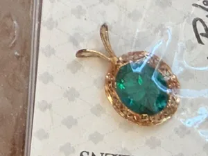 Mount St. Helens Emerald Pendant By Parléb Oval Gemstone thumbnail 4
