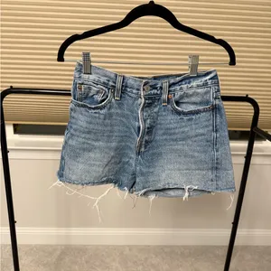 Levi's Light Blue Denim Jeans with Brown Leather Patch thumbnail 3
