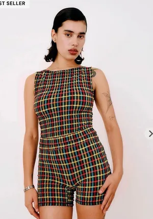 Two piece set thumbnail 1