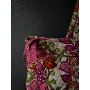 Vera Bradley Quilted Pink and Green Floral Tote Bag thumbnail 9