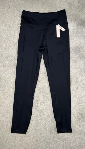 NWT Victoria’s Secret Sport Essential Legging High Rise Size Small Short 7/8 length thumbnail 3