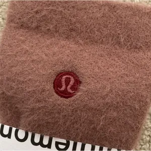NEW Lululemon Unisex Fuzzy Crew Socks Soft Pink REDC Red Clay Size Medium NWT thumbnail 3