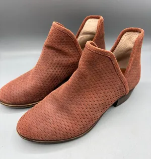Lucky Brand Womens‎ Booties 8 Baley Cedar Oiled Suede Perforated thumbnail 1