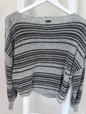 Billabong Gray & Black Open Knit Striped Crewneck Sweater Size Medium thumbnail 2