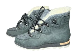 NWT Sorel Women's Winter Boots Grey Wool‎ Waterproof Insulated Cozy Snow Size 6 thumbnail 1