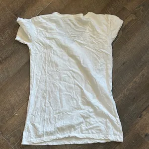 Three Square Nebraska Huskers Graphic V-Neck T-Shirt White Red‎ Camo Logo XL thumbnail 4