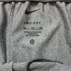NWT Nike Shorts Women's XL Gray 5" Dri-FIT Training Loose DX6024-068 Athleisure thumbnail 6