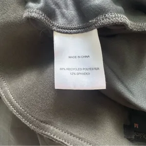 Quince Athleisure Womens Skort Size M Gray Performance Tech Athletic Zip Pockets thumbnail 5