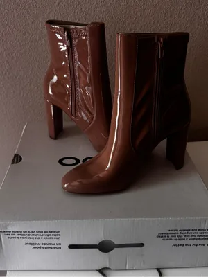 Patent Leather Nude Mid-Calf Block Heel Boots - Women thumbnail 7