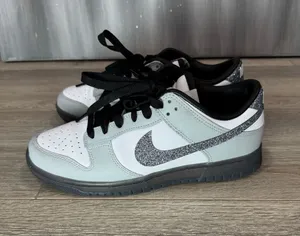 Nike Dunk Low LX Light Smoke Grey Women thumbnail 1