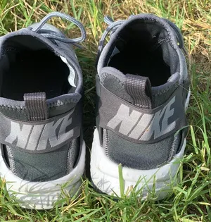 Nike Women Air Huarache Run Ultra (Black / Grey) thumbnail 4