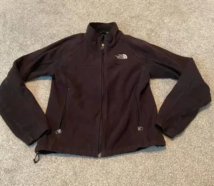 Black north face size small‎ thumbnail 1
