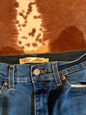 Levi-Strauss Heritage mid-rise boyfriend size 4 thumbnail 2