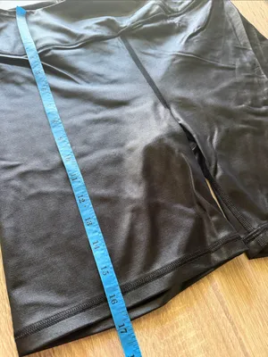 Victoria's Secret Black High-Rise Bike Shorts Size M Preowned thumbnail 3