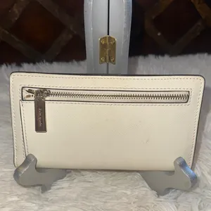 Kate Spade white Cream Wallet thumbnail 2