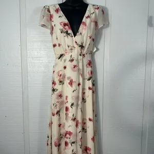 Lulus Cream Floral Flutter Sleeve Maxi Dress Size XS EUC thumbnail 5