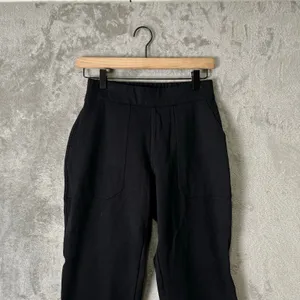 SPANX The Perfect Pants Ankle Joggers Size Small Black‎ thumbnail 2