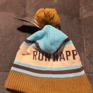 NWT Brooks Heritage Pom Beanie Run Happy Vivid Teal Unisex OSFA thumbnail 2