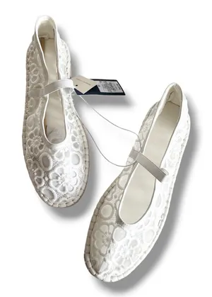 Universal Threads Celia White Floral Lace Mary Jane Espadrille Flats Women’s 10 thumbnail 1