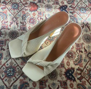 Oh Polly Hideaway Ribbed Leatherette Mule Heels in Cream thumbnail 2